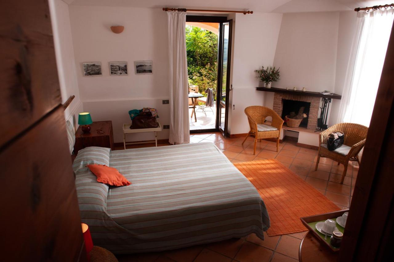 Agriturismo La Vecchia Quercia San Cipriano Picentino Bagian luar foto